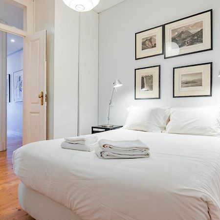 ליסבון Castelo Design Aparment W/ Balcony & Super View By Lovelystay מראה חיצוני תמונה