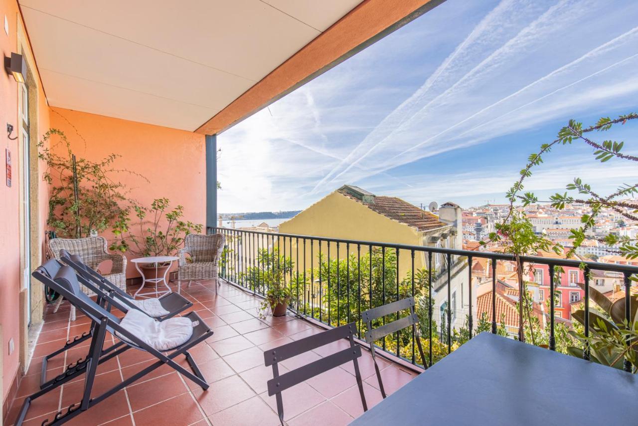 ליסבון Castelo Design Aparment W/ Balcony & Super View By Lovelystay מראה חיצוני תמונה
