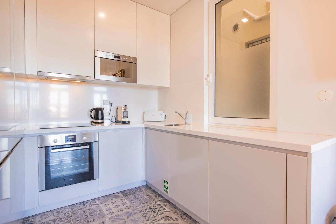 ליסבון Castelo Design Aparment W/ Balcony & Super View By Lovelystay מראה חיצוני תמונה